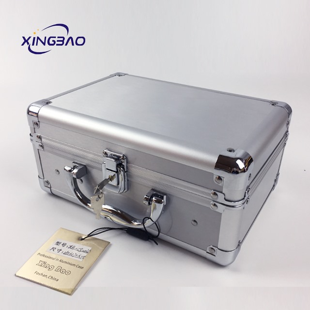 Simple and stylish multi-function aluminum cosmetic case smooth makeup organization